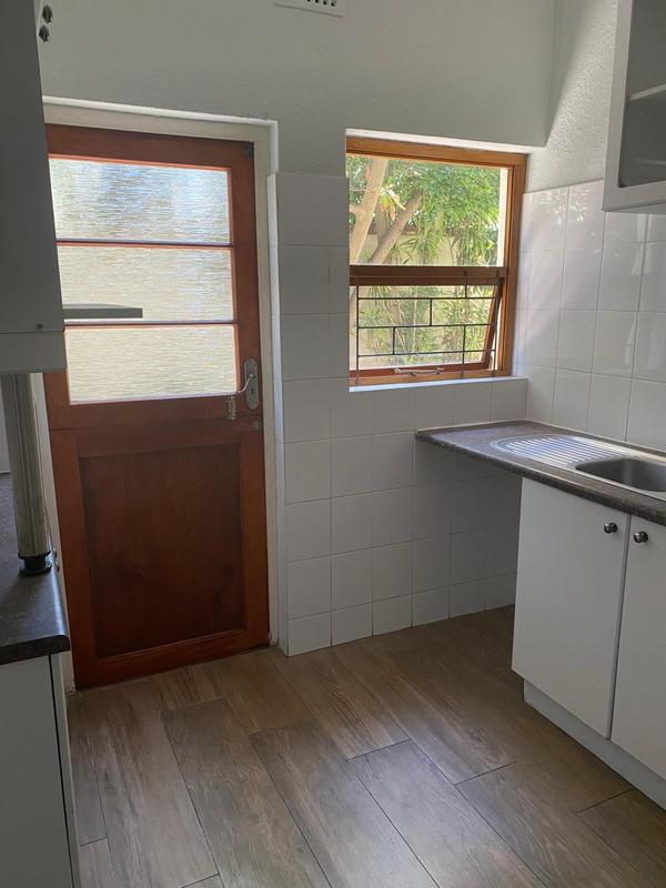 To Let 2 Bedroom Property for Rent in Kenilworth Western Cape
